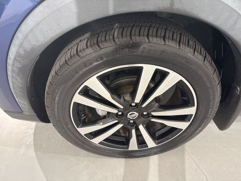 Used 2018 Nissan Kicks SR FWD image 5