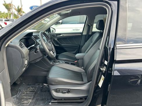 Used 2022 Volkswagen Tiguan SE FWD image 15
