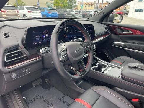 Used 2024 Chevrolet Traverse RS AWD/4WD image 17