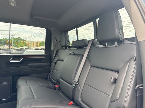 New 2026 GMC Sierra 2500 Denali w/ Denali Reserve Package AWD/4WD image 30