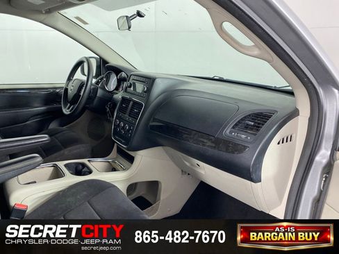 Used 2014 Dodge Grand Caravan SXT FWD image 27
