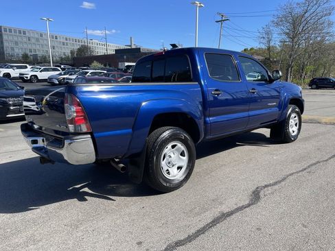 Used 2015 Toyota Tacoma 4x4 Double Cab w/ SR5 Package image 8