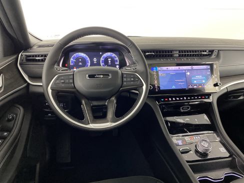 New 2026 Jeep Grand Cherokee L 4WD image 37