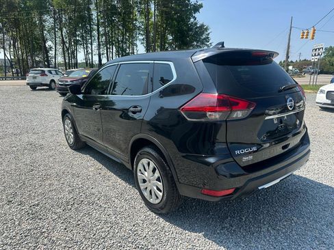 Used 2018 Nissan Rogue S AWD/4WD image 3