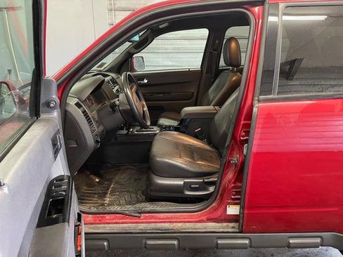 Used 2011 Ford Escape Limited image 21