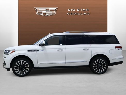 Used 2023 Lincoln Navigator L Black Label AWD/4WD image 2