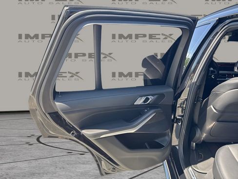Used 2022 BMW X5 xDrive40i w/ M Sport Package AWD/4WD image 28