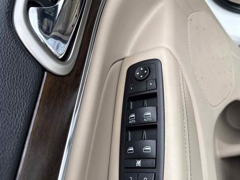 Used 2015 Jeep Grand Cherokee Limited image 9