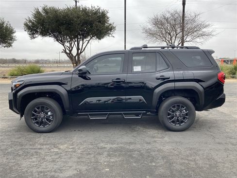 New 2026 Toyota 4Runner SR5 image 8