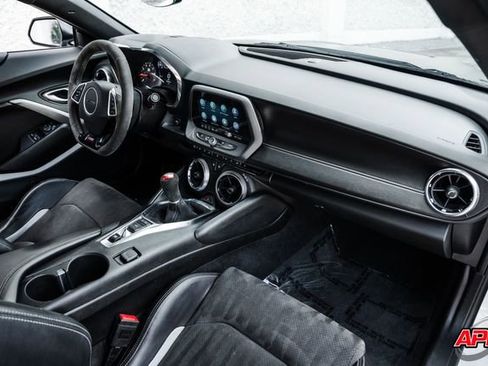 Used 2019 Chevrolet Camaro SS RWD image 23