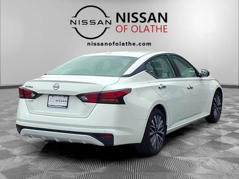 Certified 2025 Nissan Altima 2.5 SV FWD image 29