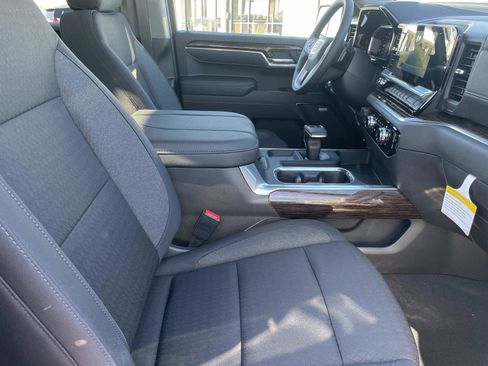 New 2026 GMC Sierra 1500 Elevation image 28