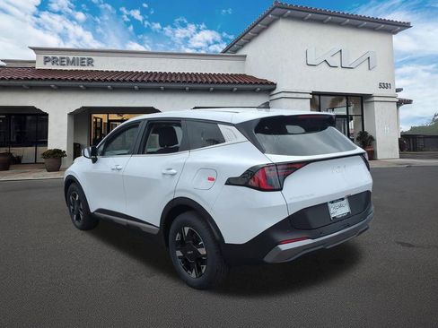 New 2026 Kia Sportage LX w/ LX Convenience Package FWD image 6