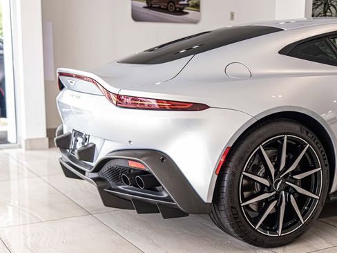 Used 2020 Aston Martin V8 Vantage Coupe RWD image 12