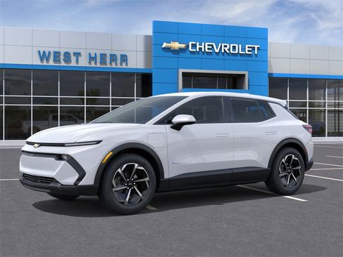 New 2026 Chevrolet Equinox EV LT image 2