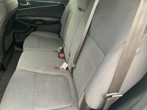 Used 2019 Kia Sorento FWD w/ LX Convenience Package image 22