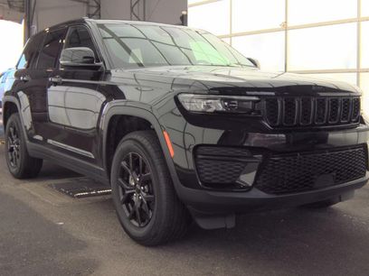 Used 2024 Jeep Grand Cherokee Altitude