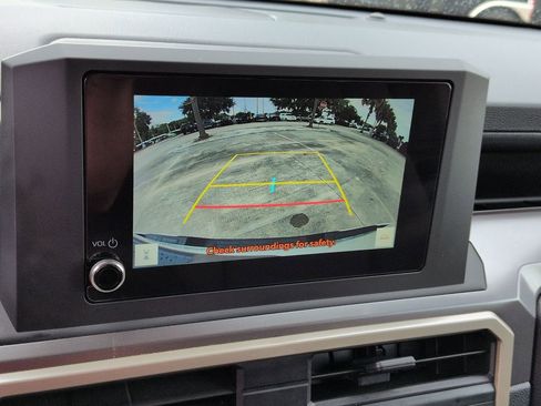 Used 2025 Toyota Tacoma TRD Sport AWD/4WD image 17