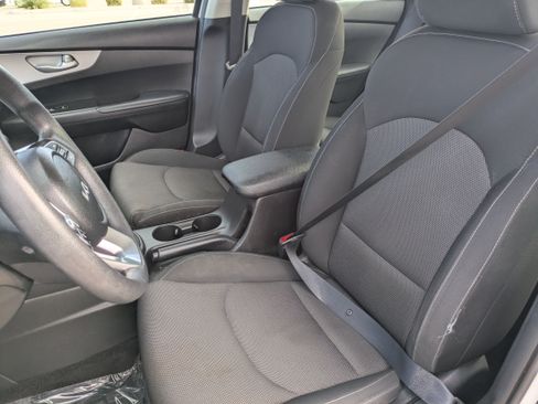 Used 2024 Kia Forte LXS FWD image 25