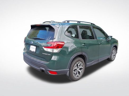Used 2022 Subaru Forester Premium AWD/4WD image 8