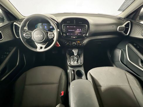 Used 2024 Kia Soul LX FWD image 28