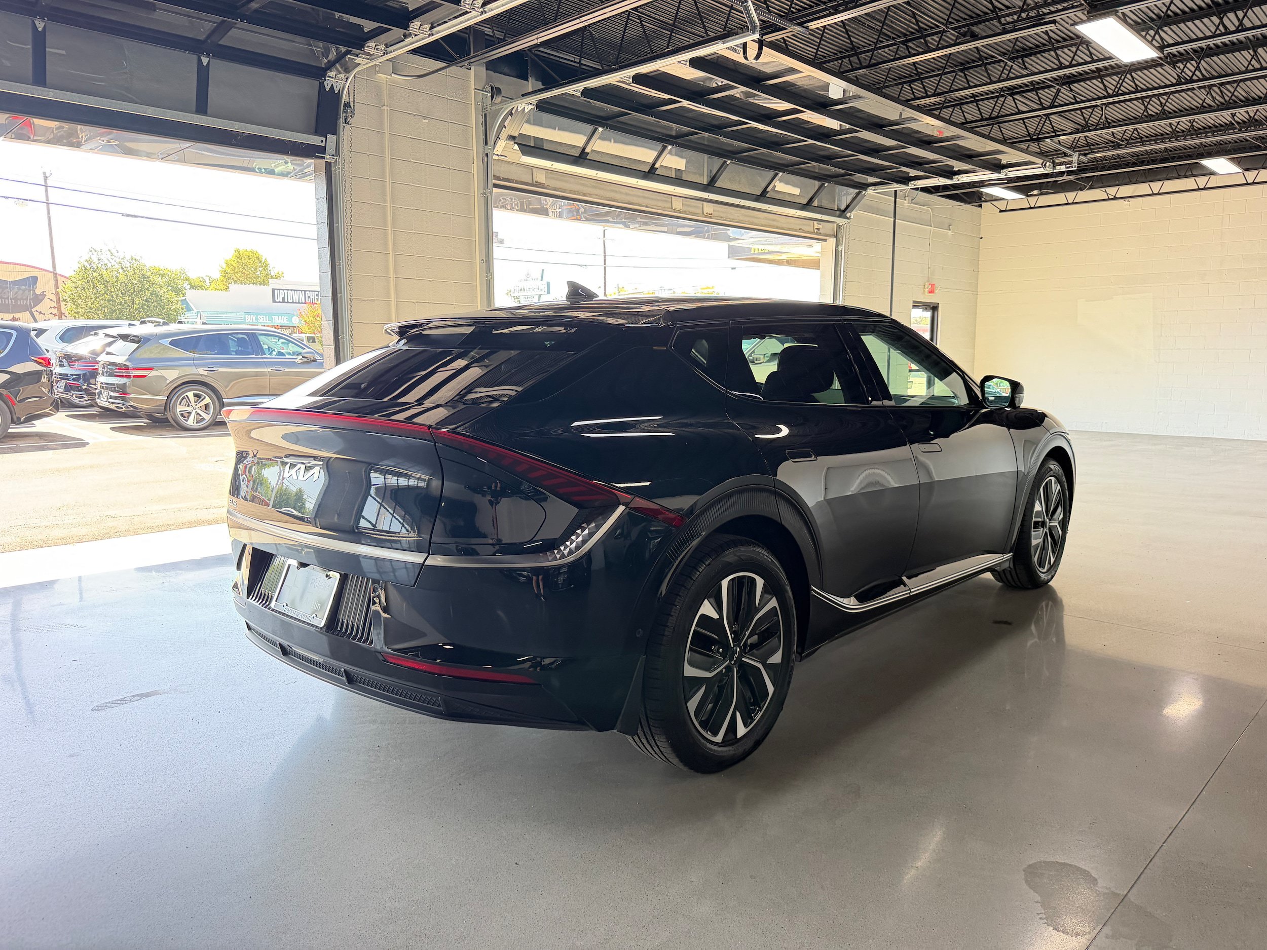 Used 2022 Kia EV6 Wind w/ Wind Technology Package AWD/4WD image 6