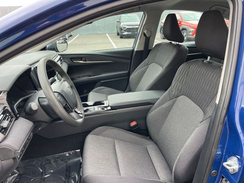 Used 2025 Toyota Camry LE image 35