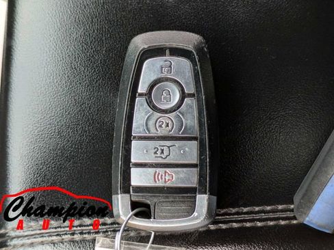 Used 2021 Ford Explorer Limited w/ Equipment Group 301A image 35