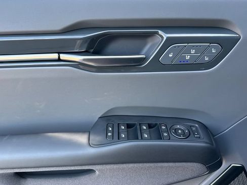 New 2026 Kia EV9 Land w/ Nightfall Edition Package AWD/4WD image 12