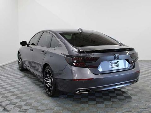 Used 2021 Honda Accord Touring image 4