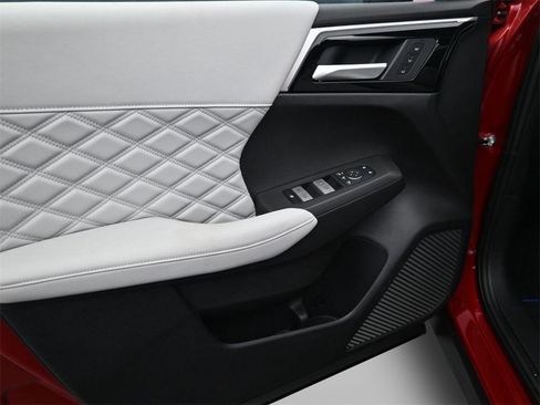 New 2025 Mitsubishi Outlander SEL image 17