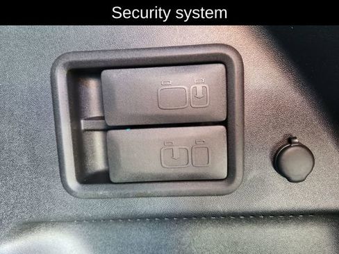 Used 2018 Chevrolet Equinox LT image 31