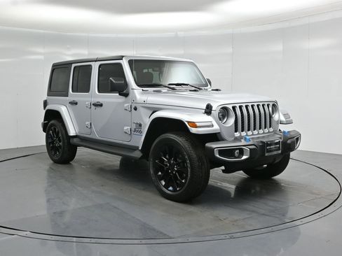 Used 2023 Jeep Wrangler Unlimited Sahara w/ Cold Weather Group image 56