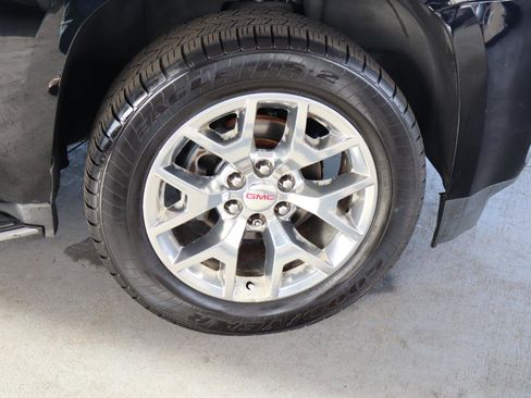 Used 2016 GMC Yukon XL SLT w/ Open Road Package RWD image 46