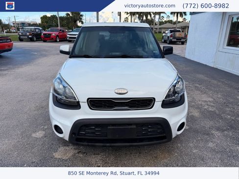 Used 2013 Kia Soul + FWD image 6