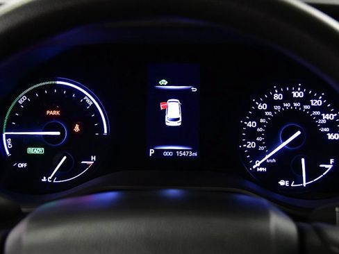 Used 2024 Toyota Sienna LE AWD/4WD image 17