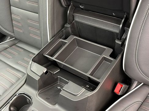 Used 2024 GMC Sierra 2500 AT4X image 28