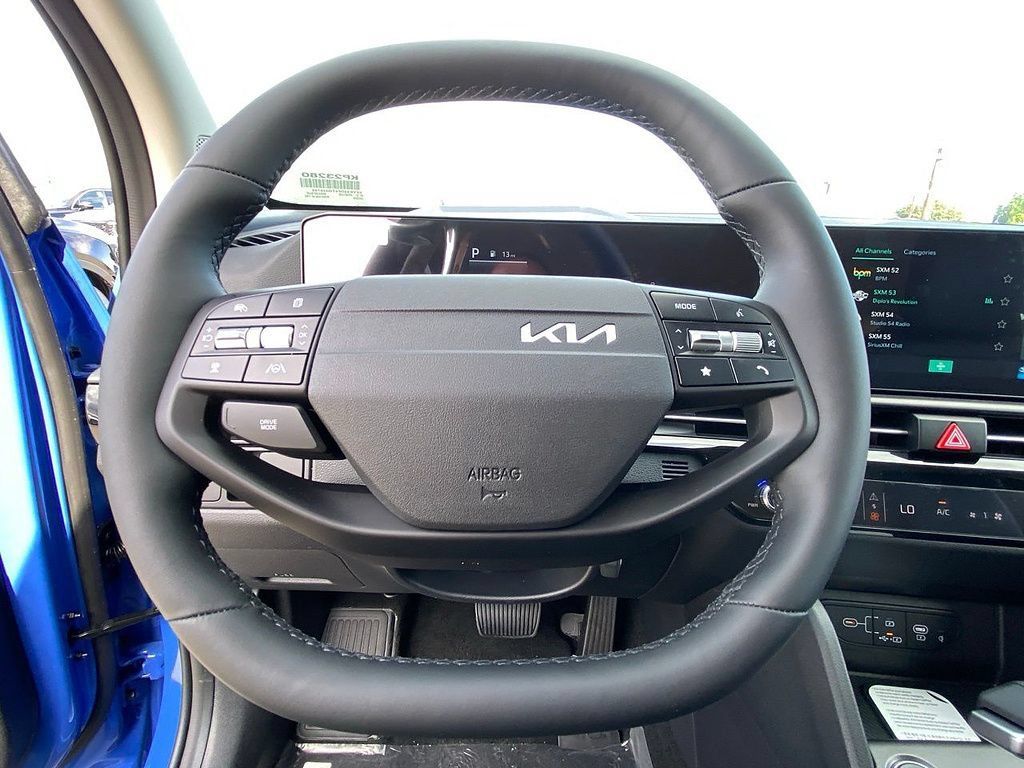 New 2026 Kia Sportage EX w/ EX Panorama Roof Package FWD image 16