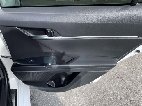 Used 2019 Toyota Camry LE image 41