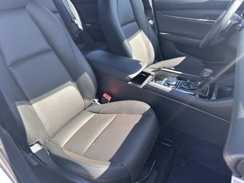 New 2026 MAZDA MAZDA3 Hatchback w/Premium Plus Pkg image 27