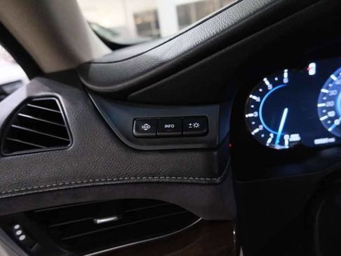 Used 2019 Cadillac Escalade ESV Luxury image 42