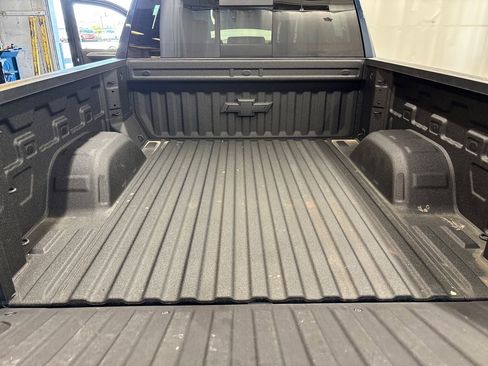 Used 2023 Chevrolet Silverado 1500 LTZ w/ LTZ Premium Package AWD/4WD image 23