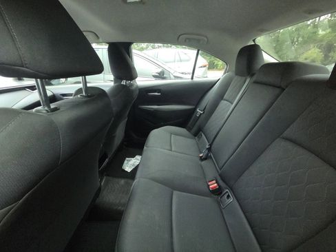 Used 2020 Toyota Corolla LE FWD image 6