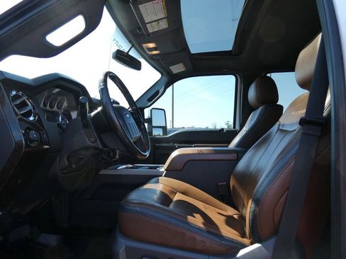Used 2016 Ford F250 Platinum w/ FX4 Off-Road Package AWD/4WD image 21