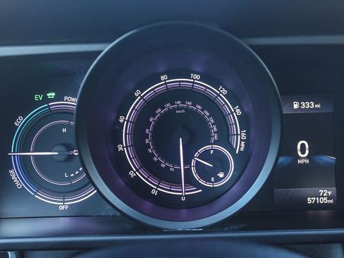 Used 2023 Hyundai Elantra Blue image 24