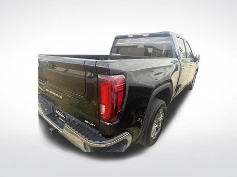 Used 2026 GMC Sierra 1500 SLT RWD image 3