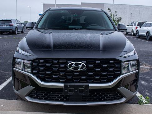 Used 2023 Hyundai Santa Fe SE image 2