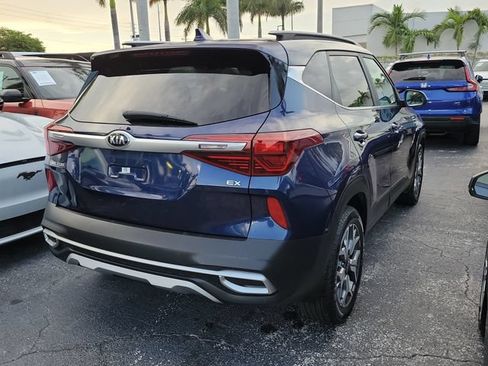 Used 2021 Kia Seltos EX AWD/4WD image 3