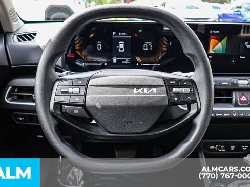 Used 2025 Kia K4 FWD image 30