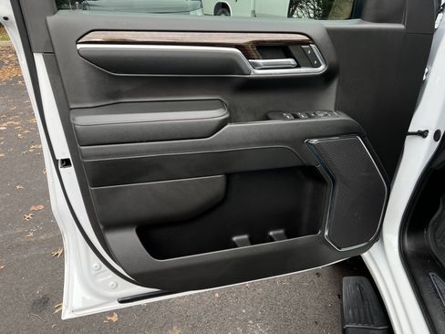 Used 2024 GMC Sierra 1500 Elevation image 14